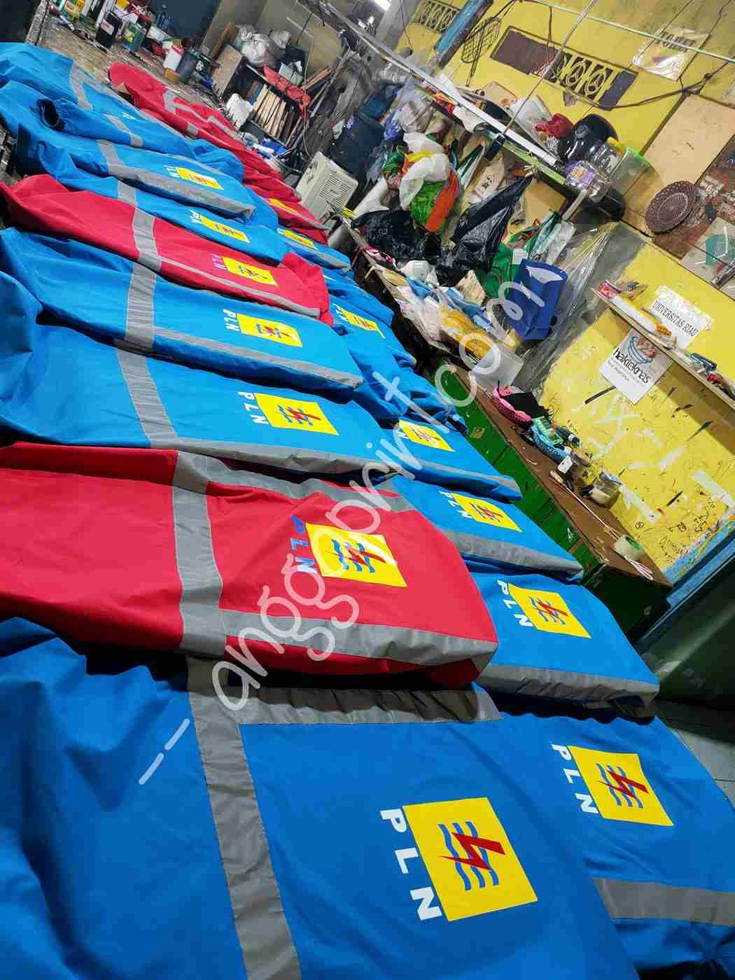 Jas Hujan Satpam dan Security, Warna Sesuai Spek dengan Sablon Pangkat Reflektif (2)