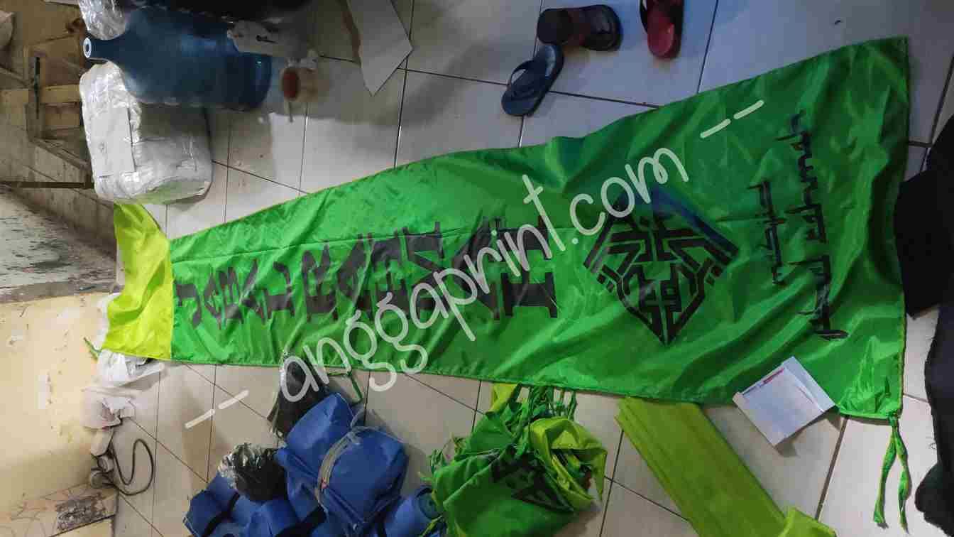 Custom Streamer Flag Printing (Umbul-Umbul): Sharp Colors, Weatherproof, Wholesale Pricing (3)