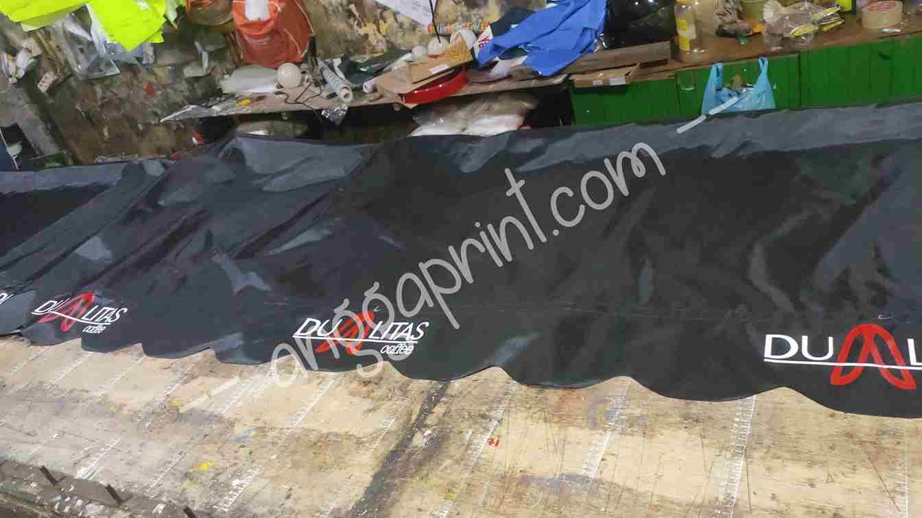 Sablon Tenda Custom, Tahan Cuaca, Branding Tajam, Siap Pakai (4)