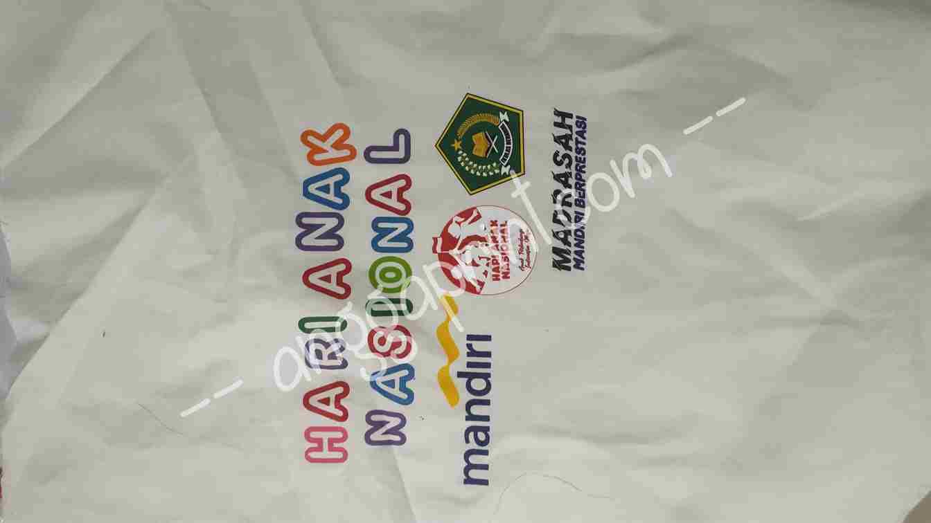 Custom Canvas Fabric Printing Service for Tote Bags, Aprons, and Wall Art (2)
