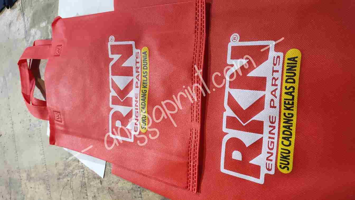 Custom Goodie Bag Printing Service with Premium Materials and Precise Prints (4)