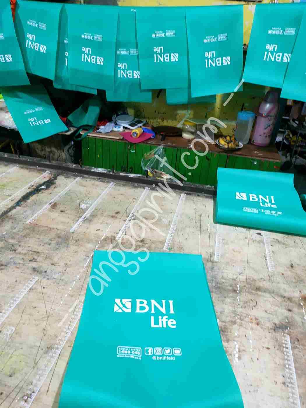 Sablon Sponbond Custom, Tas Promosi Ramah Lingkungan, Cetak Presisi (4)