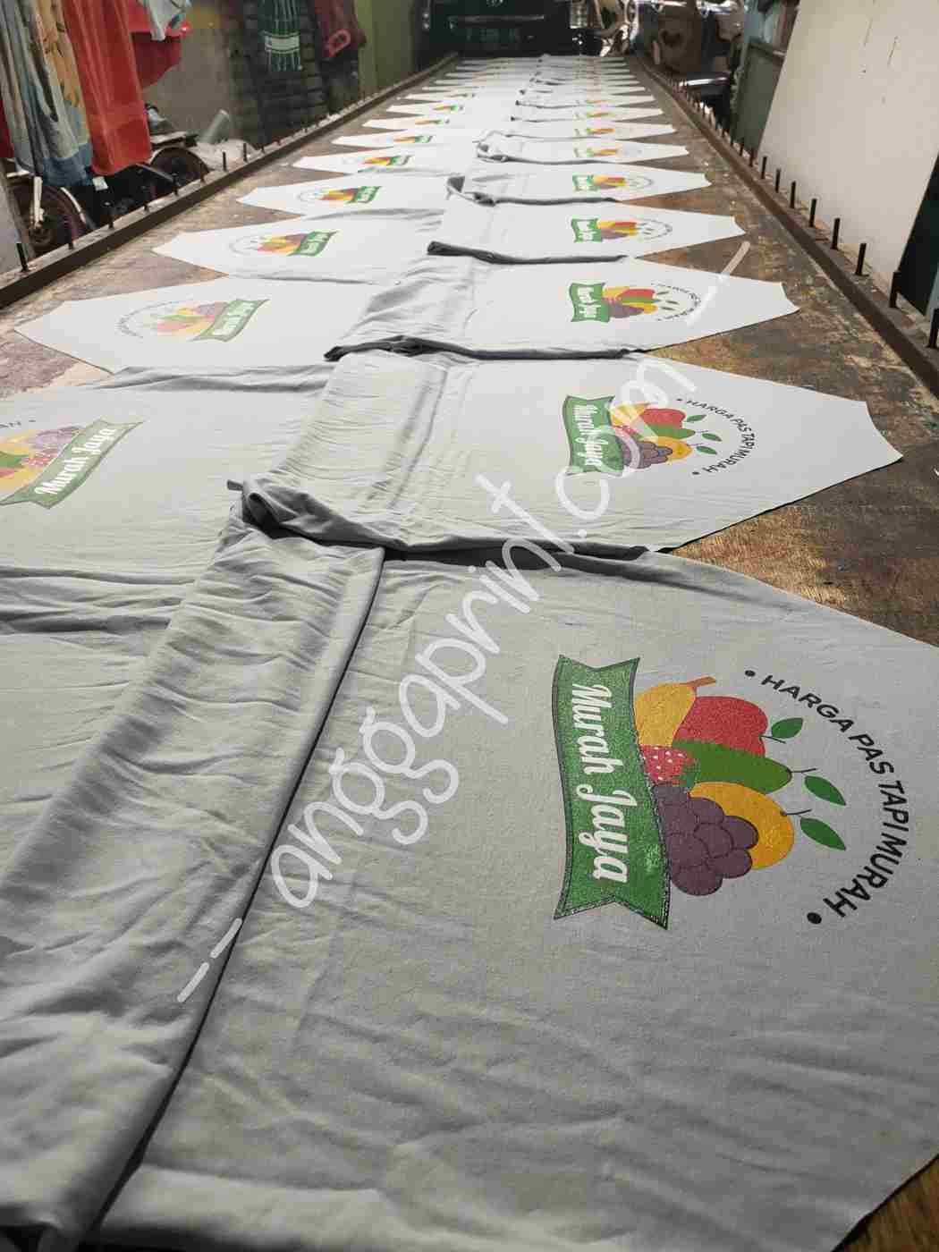 Sablon Kaos Custom: Bahan Nyaman, Warna Tajam, Hasil Tahan Lama (2)
